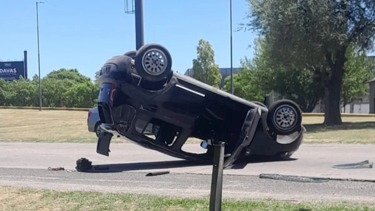 Jugador de hockey de La Plata sufre volcadura y genera preocupación en la comunidad deportiva