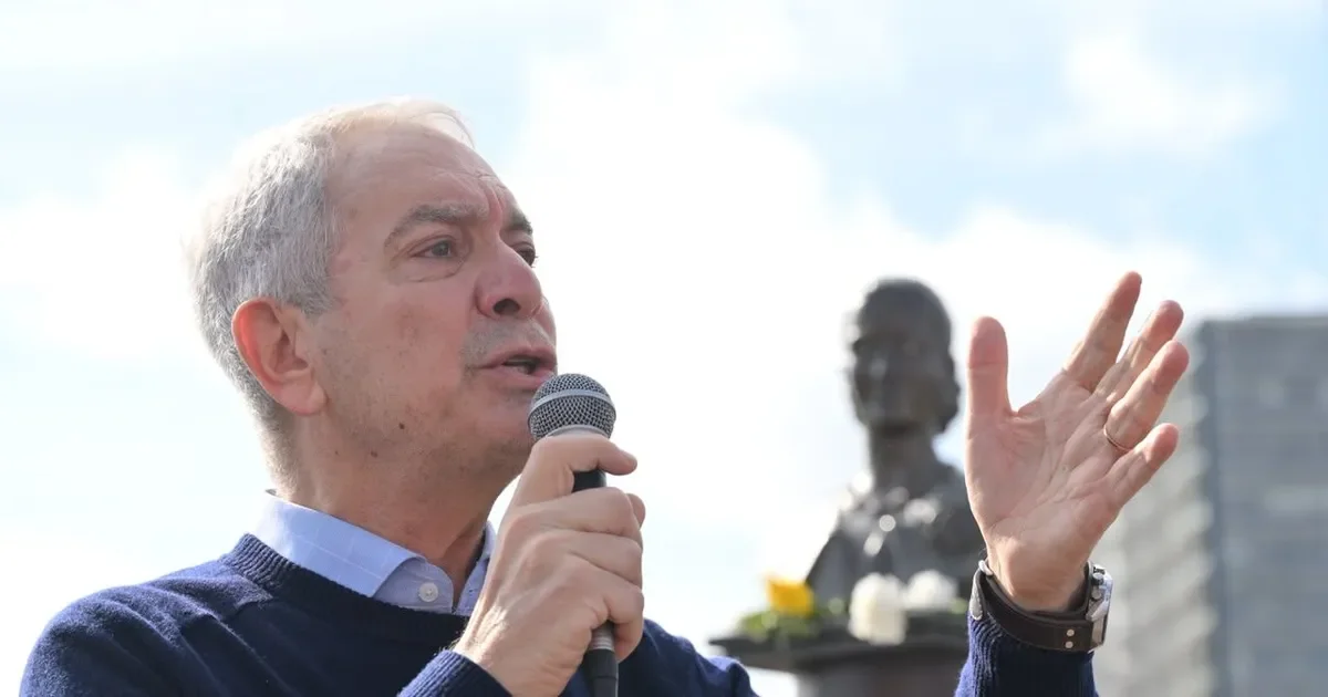 Julio Alak defiende políticas previas sobre Malvinas ante críticas de Javier Milei