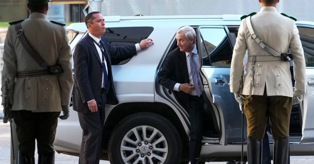 Kast se distancia de Trump: un enfoque más moderado en la política argentina