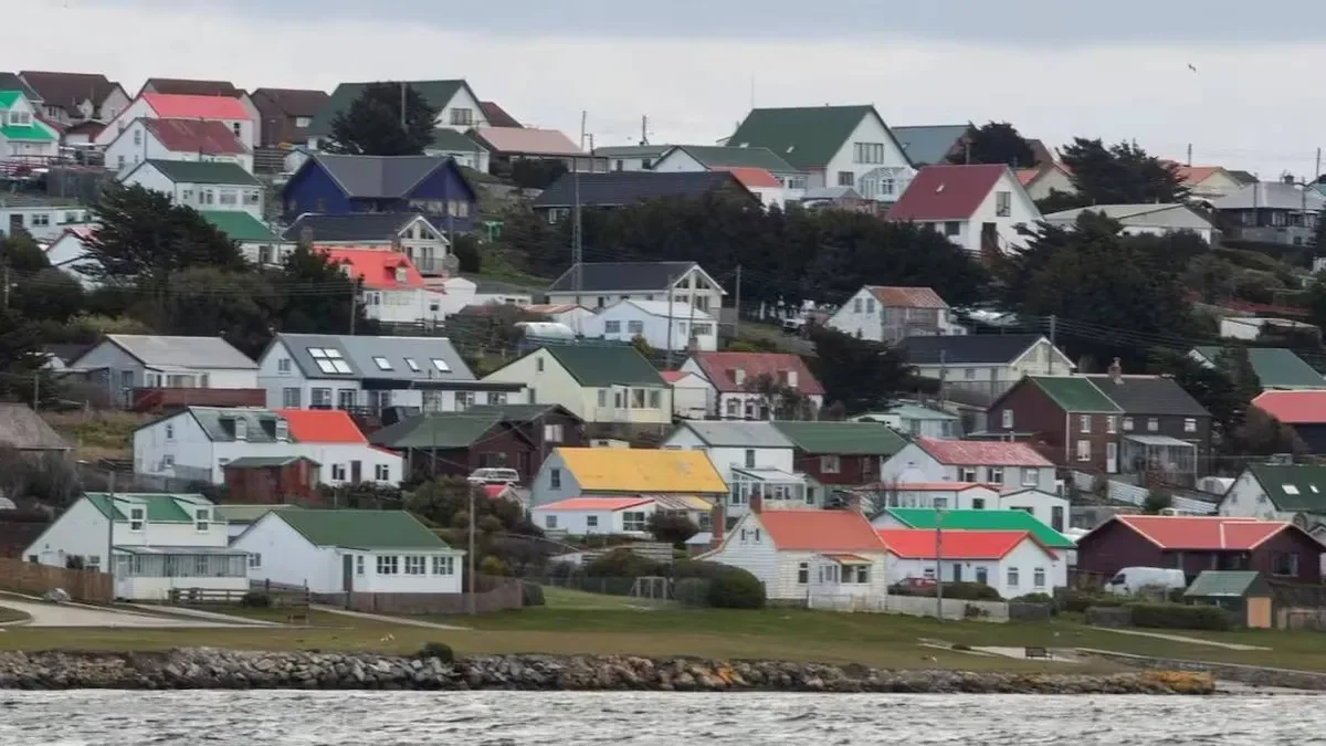 La advertencia británica sobre Malvinas genera preocupación en la comunidad local antes del anuncio de Milei.