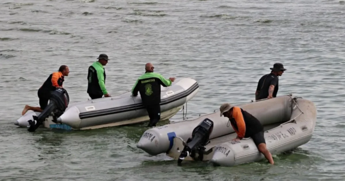 La búsqueda de pescadores desaparecidos en el Río de la Plata moviliza a la comunidad de Ensenada