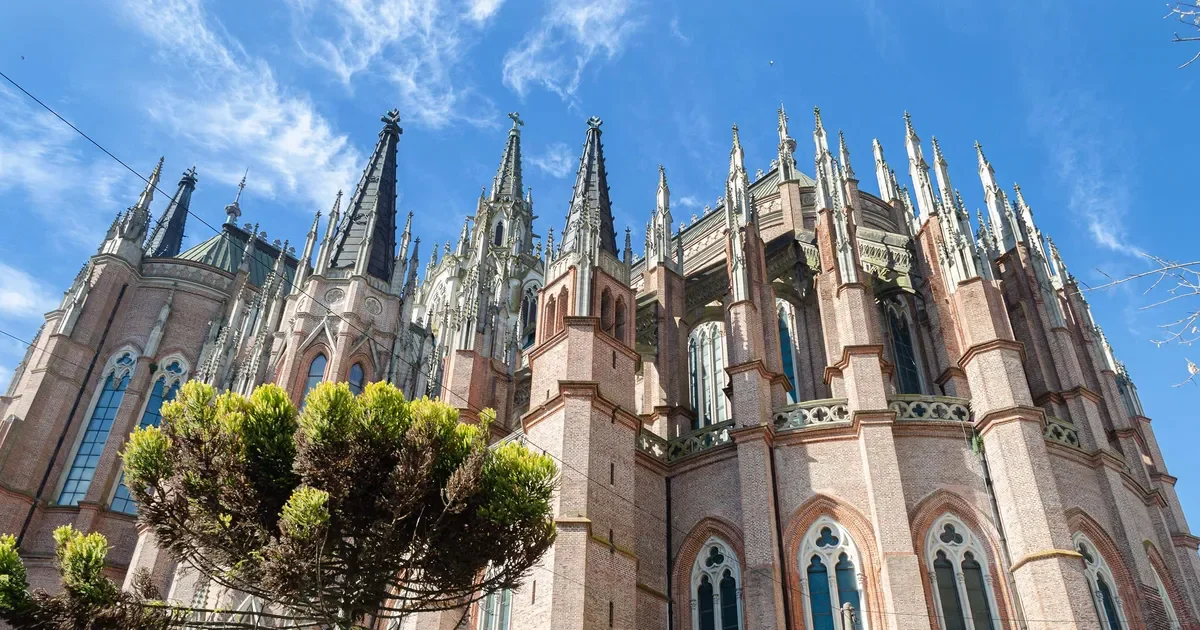 La Catedral de La Plata recibe un plan integral para su conservación y restauración