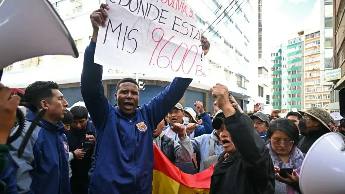 La crisis en Bolivia provoca desabastecimiento y tensión entre los comerciantes de La Plata