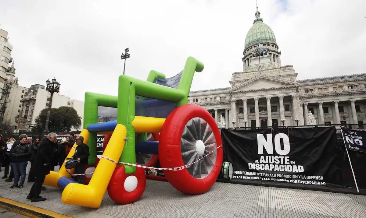 La crítica al Gobierno crece: vecinos de La Plata claman por políticas efectivas