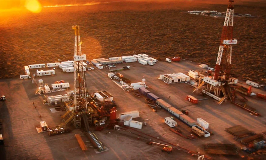 La economía de Argentina enfrenta desafíos que impactan a los vecinos de La Plata.