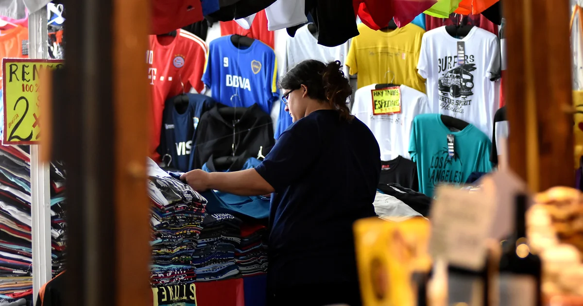 La feria de ropa en La Plata se suspende tras clausura del mayorista local