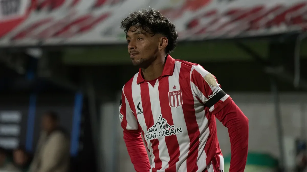 La incertidumbre rodea a Medina en Estudiantes: ¿cuál es su futuro en el club?