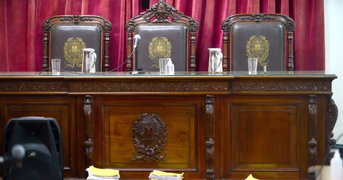 La justicia de La Plata cierra causa tras más de diez años, afectando a los involucrados.