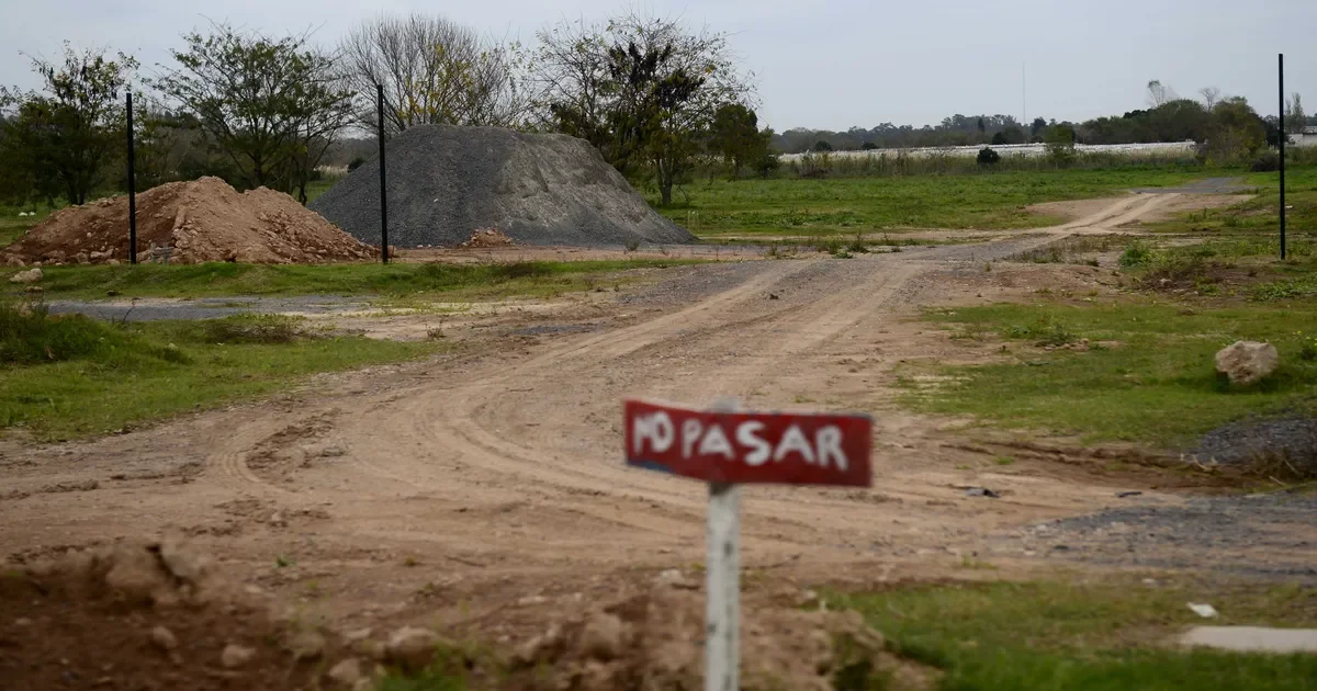 La Municipalidad de La Plata intensifica clausuras por loteos ilegales en barrios vulnerables