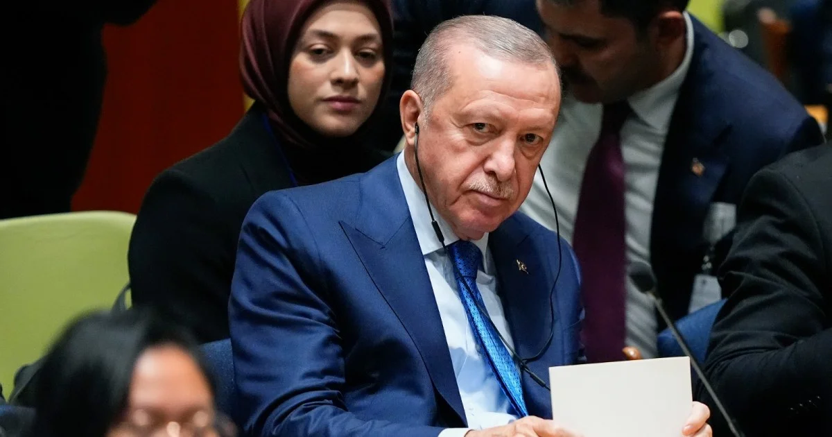 La negativa de Maduro a rendirse desata tensiones en la política internacional