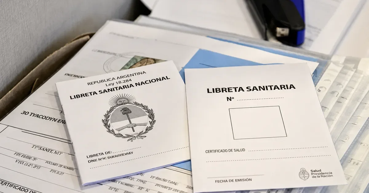 La Plata avanza hacia la digitalización de la libreta sanitaria para trabajadores esenciales