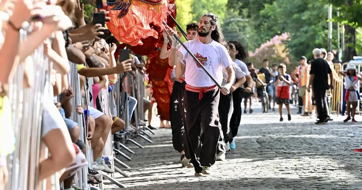 La Plata despide el fin de semana XXL de Carnaval con un martes soleado y cálido