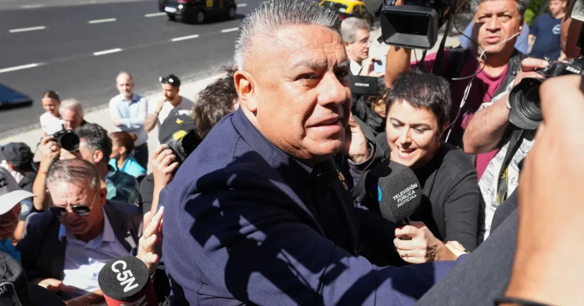 La Plata en alerta: operativos policiales desnudan un escándalo en la AFA