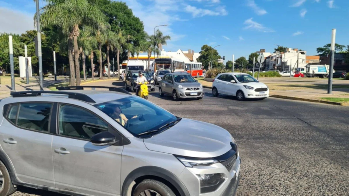 La Plata en la oscuridad: vecinos exigen soluciones ante cortes de luz y semáforos apagados