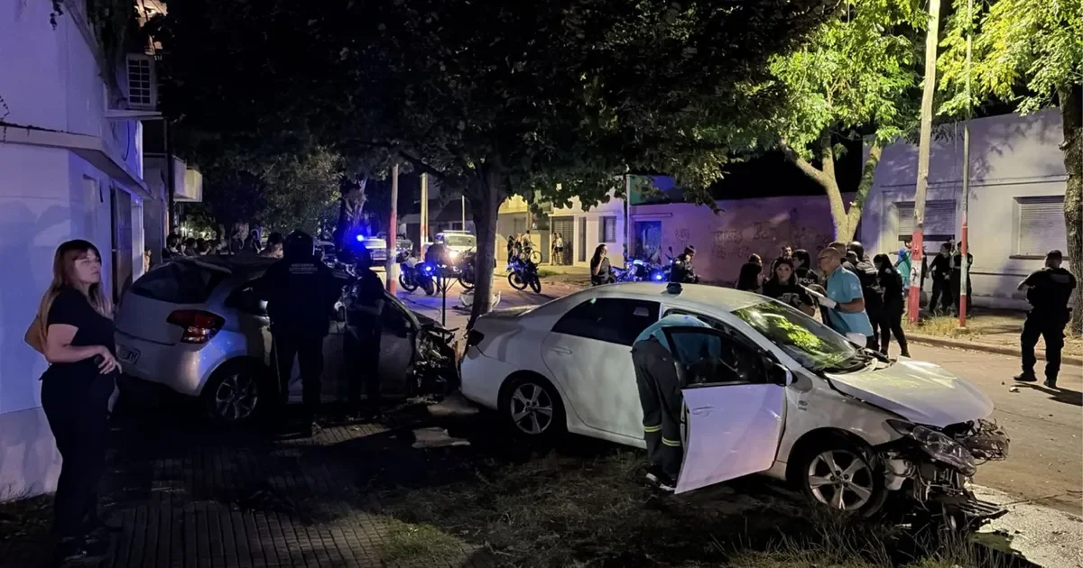 La Plata: fuerte choque tras persecución policial deja varios heridos y tres arrestos