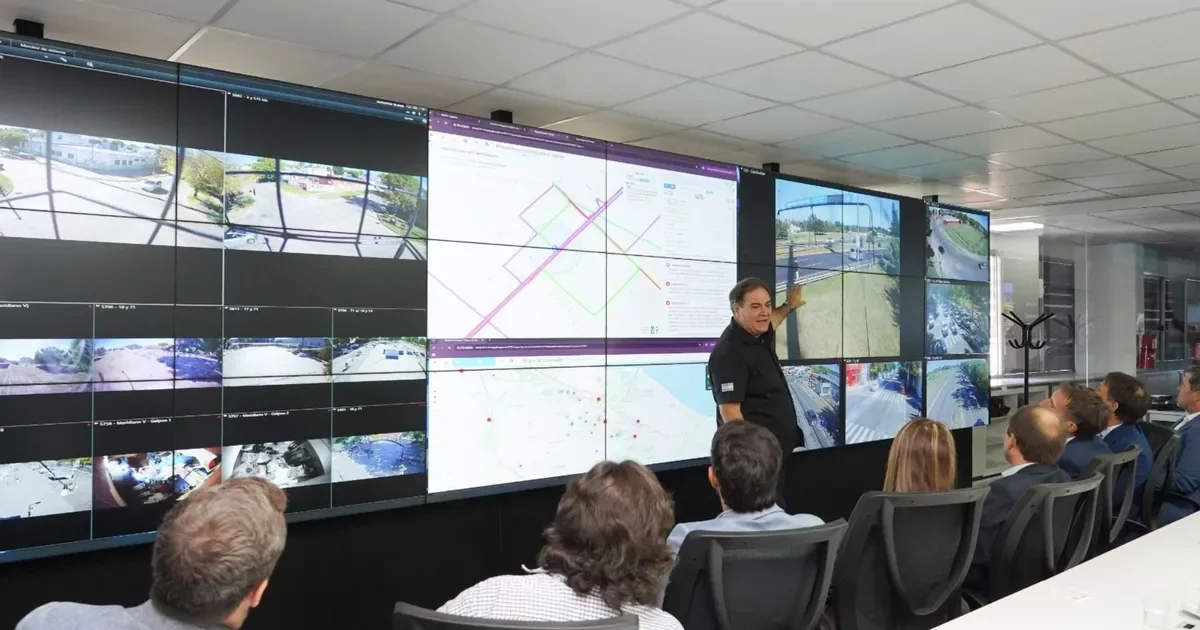 La Plata implementa innovador sistema de seguridad con drones y monitoreo en barrios vulnerables