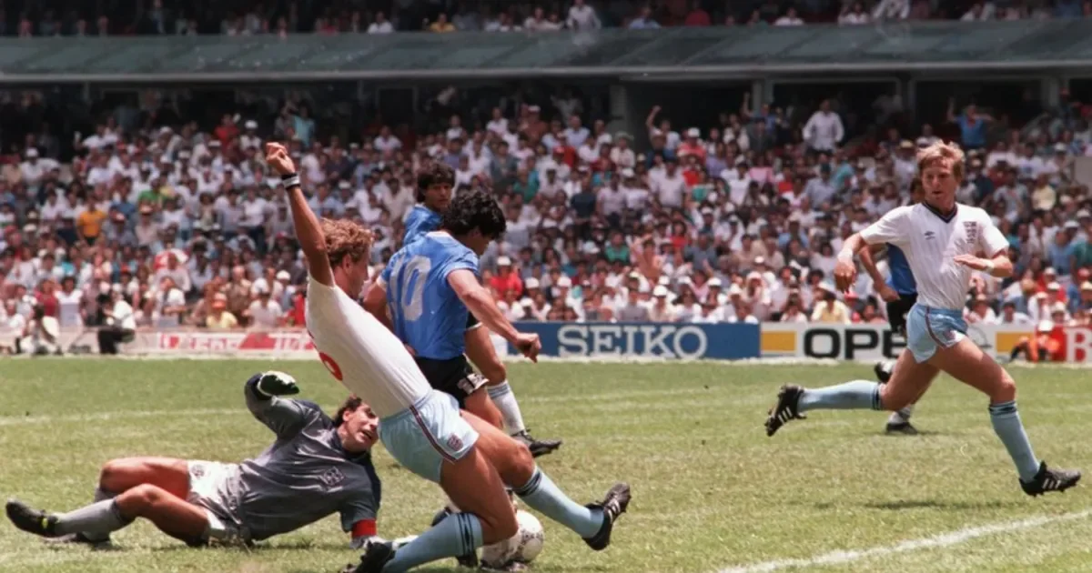 La Plata rememora el "Gol del Siglo" de Maradona con emotivos homenajes