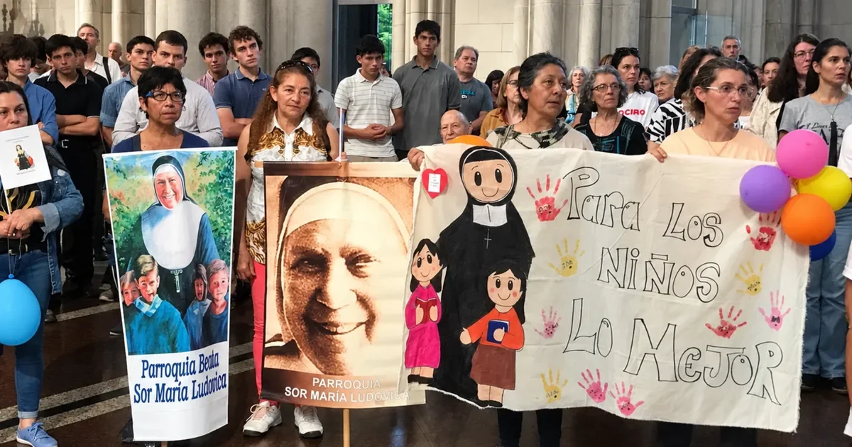 La Plata rinde homenaje a Sor María Ludovica con peregrinación y misa en la Catedral