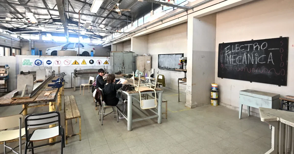 La Plata se destaca con nueva formación técnica en once escuelas bonaerenses