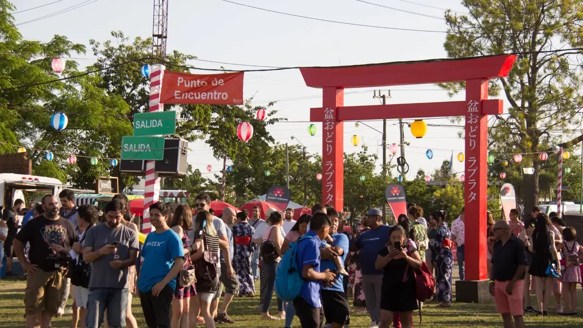 La Plata se prepara para Bon Odori: opciones de transporte para los asistentes