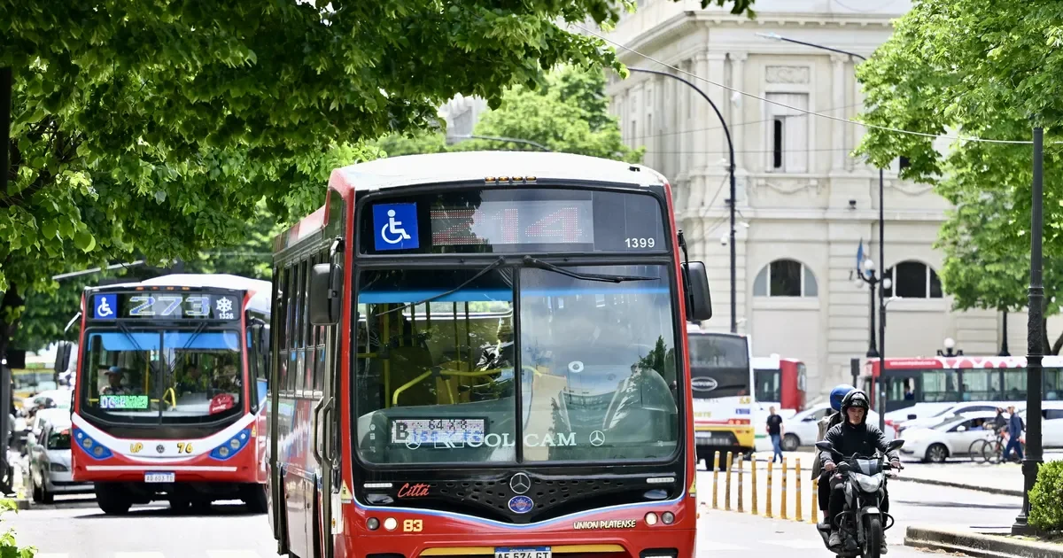 La Plata se prepara para un nuevo aumento en el boleto de micros, que superará los $900