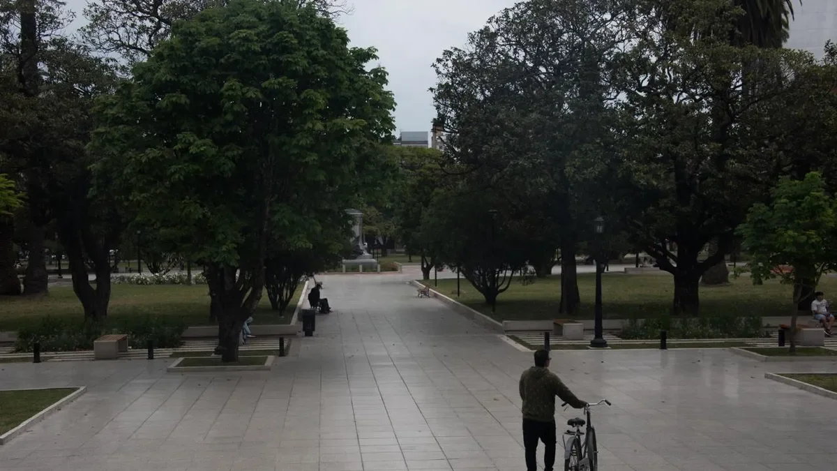 La Plata se prepara para un viernes de lluvia: vecinos atentos a la situación climática
