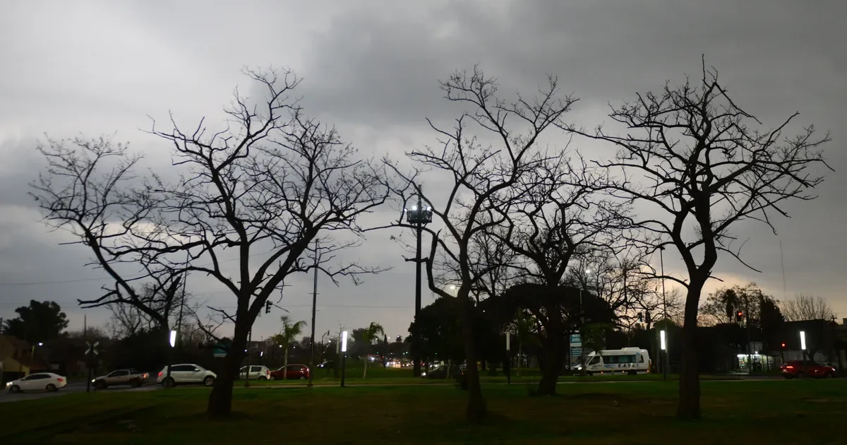 La Plata y alrededores se preparan para intensas tormentas: vecinos en alerta roja