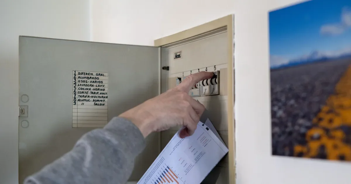 La Plata y la provincia enfrentan nuevo aumento de luz tras fallo judicial que lo habilita