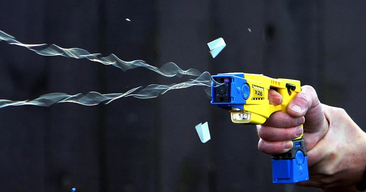 La Policía Bonaerense implementará capacitación y protocolos para el uso de Taser