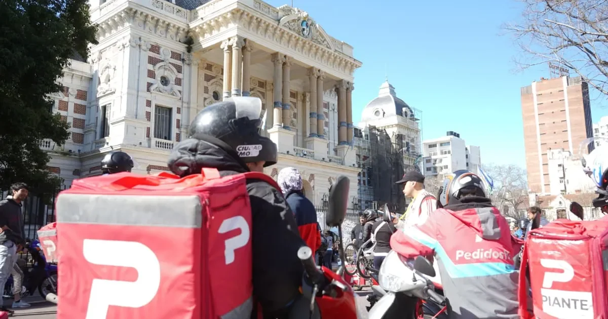 La Provincia gana apoyo judicial en la controversia por los derechos de los repartidores de Pedidos Ya