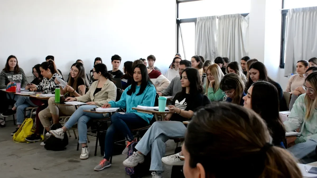 La UNLP recibe inscripciones para la Escuela de Verano: oportunidades para estudiantes locales