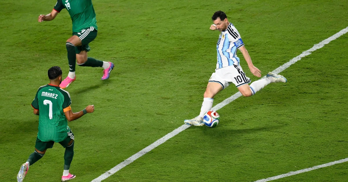 Lionel Messi establece nuevos récords tras su hat-trick ante Argelia en La Plata