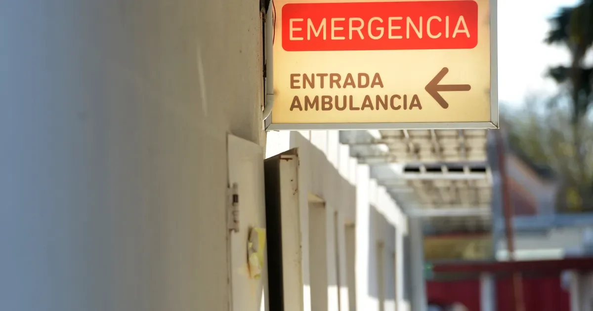 Localizan en el Hospital de Romero al hombre buscado tras chocar su auto en La Plata