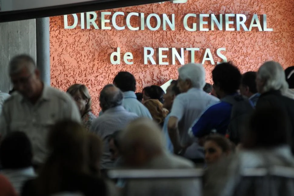 Los contribuyentes de La Plata enfrentan 150 impuestos que limitan su economía