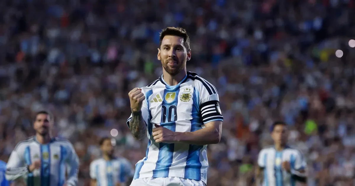 Los hinchas de La Plata se preparan para apoyar a la Selección contra Argelia en el Mundial