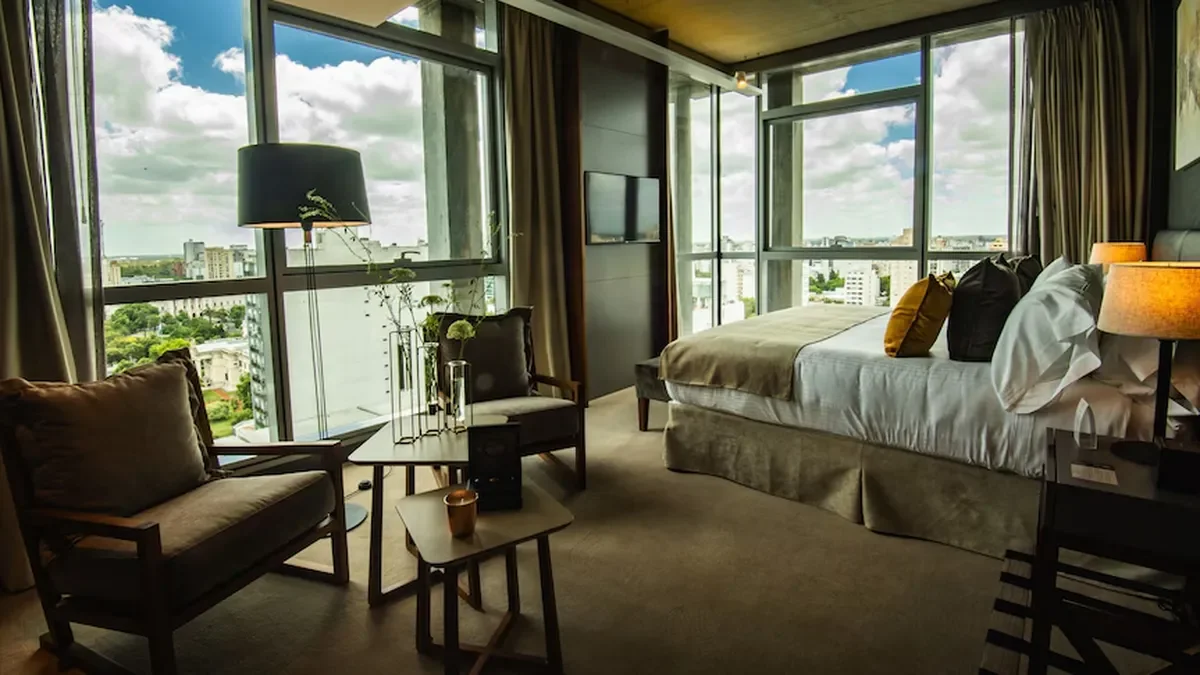 Los hoteleros de La Plata enfrentan un panorama sombrío y temen por la temporada turística
