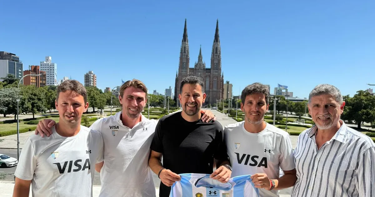 Los Leones generan expectativa en La Plata antes del partido en Universitario