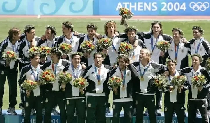 Los pinchas celebran un centenario de triunfos en La Plata con una emocionante historia.