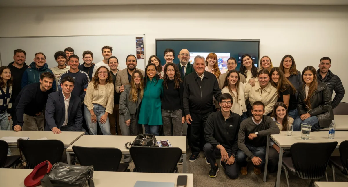Luis Barrionuevo comparte su visión sobre el liderazgo con jóvenes de UTHGRA en La Plata