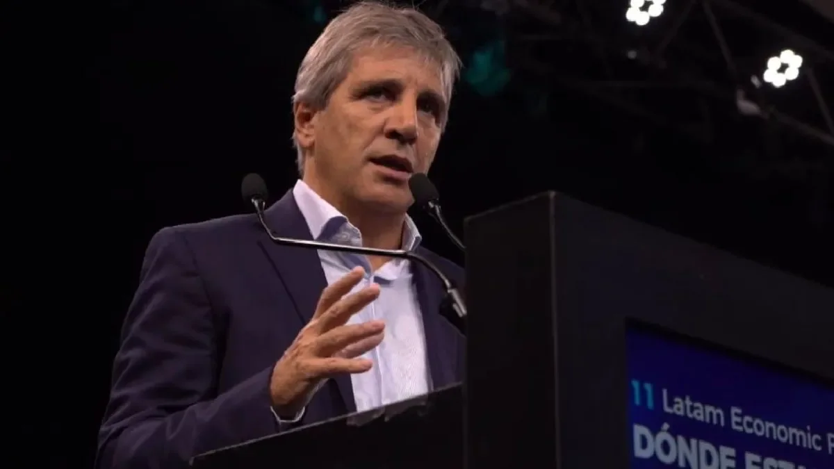 Luis Caputo vuelve de la cumbre del G20: la preocupación por la economía argentina en el aire