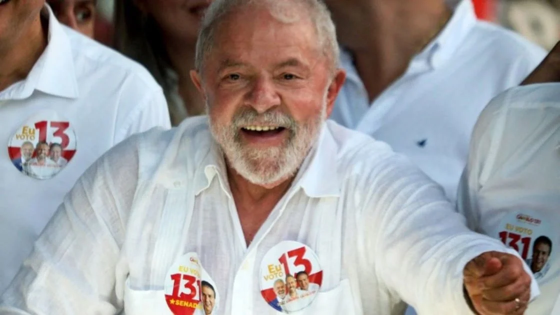 Lula vuelve a la presidencia en Brasil, marcando un hito histórico en la política latinoamericana