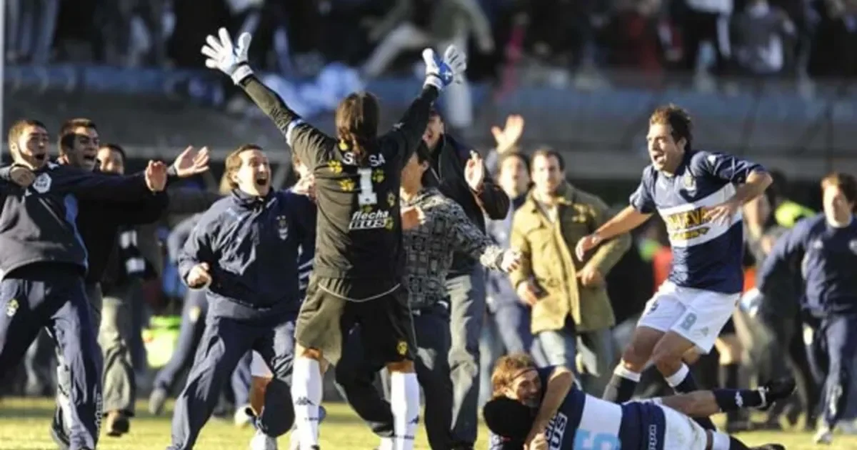 Luto en La Plata: fallece Fernando Gayoso, ícono del fútbol local y exentrenador de Gimnasia