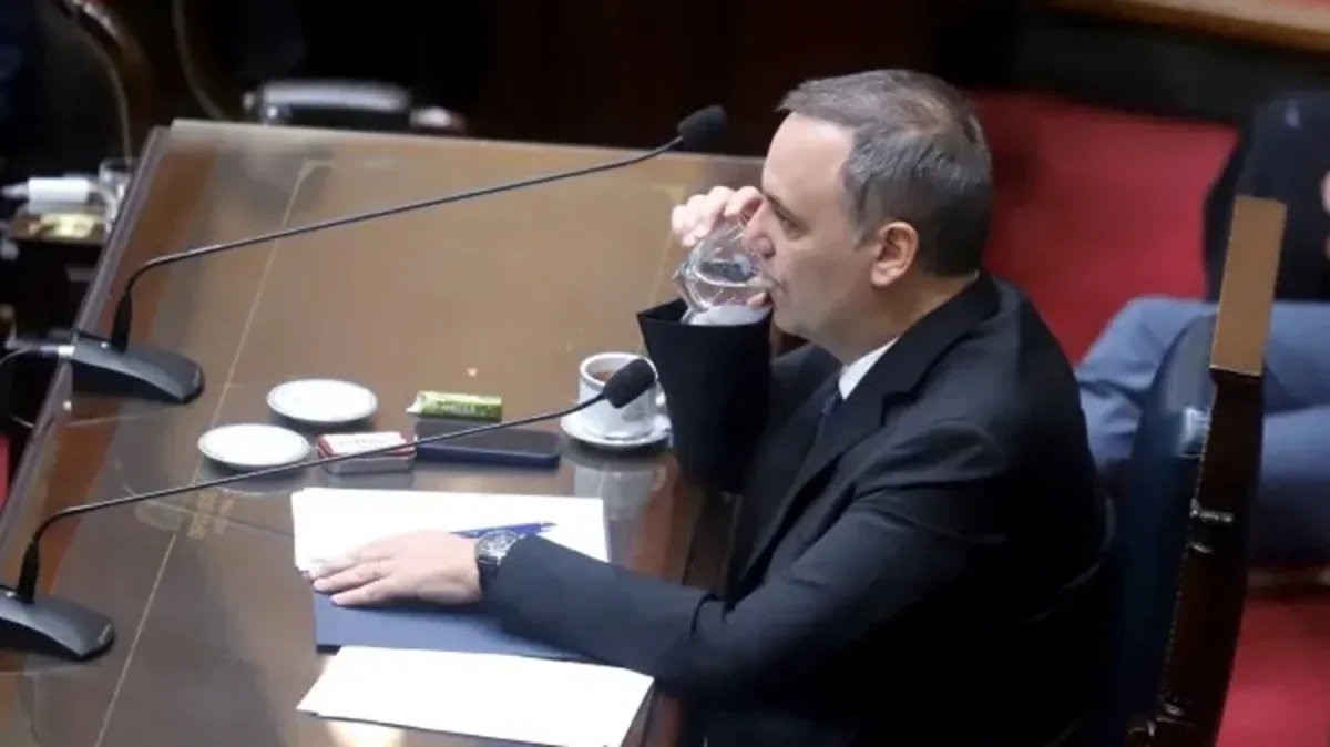 Manuel Adorni enfrenta desafíos clave: el Gobierno intenta estabilizar su imagen y la interna política