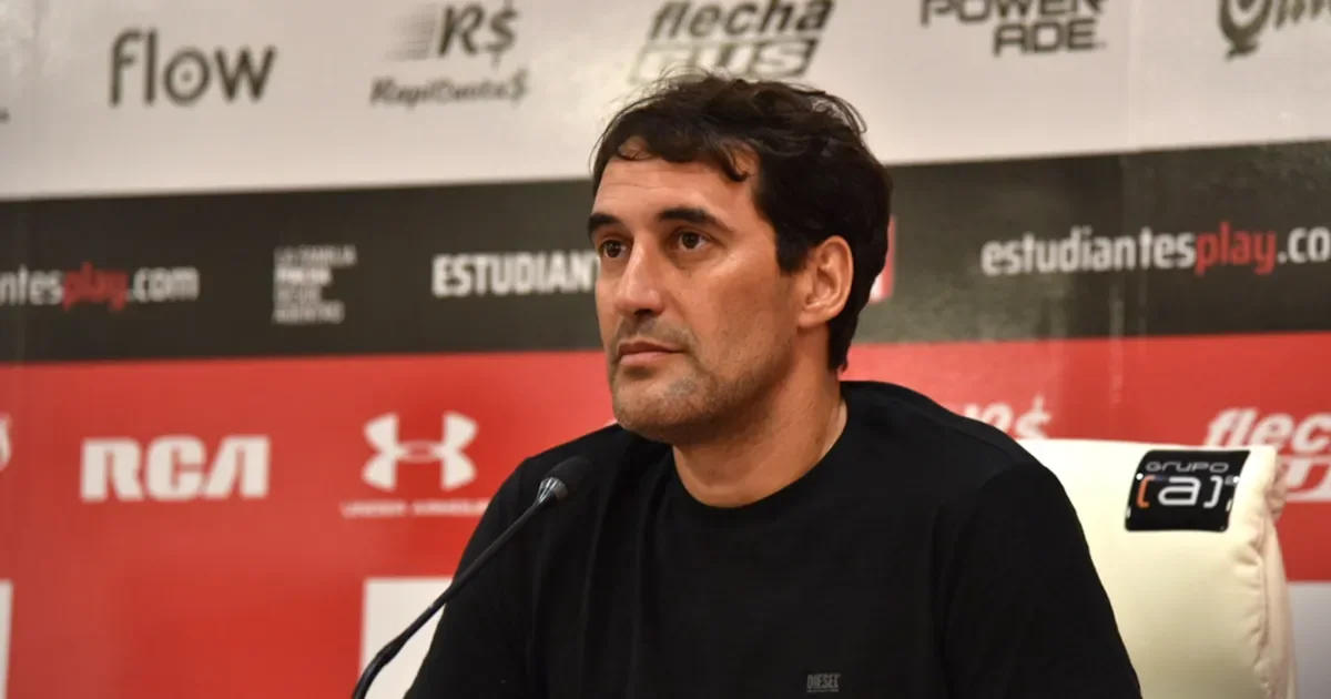 Marcos Rojo y el anhelo de refuerzos: estudiantes buscan fortalecer el plantel ahora