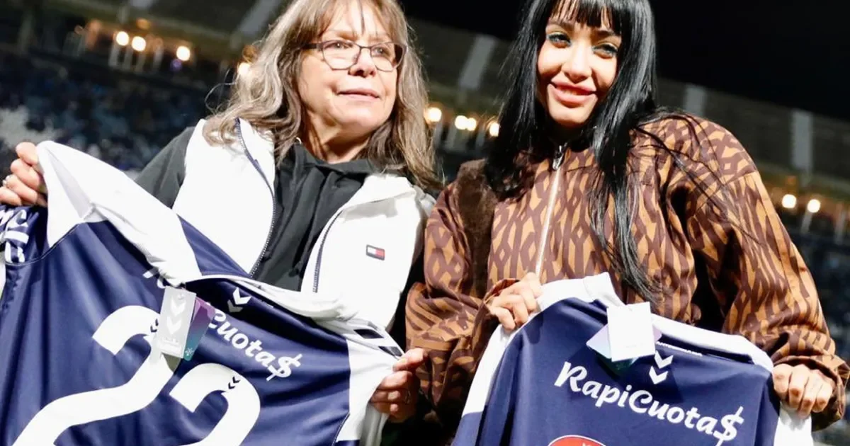 María Becerra anima a los hinchas de Gimnasia antes del crucial duelo contra River