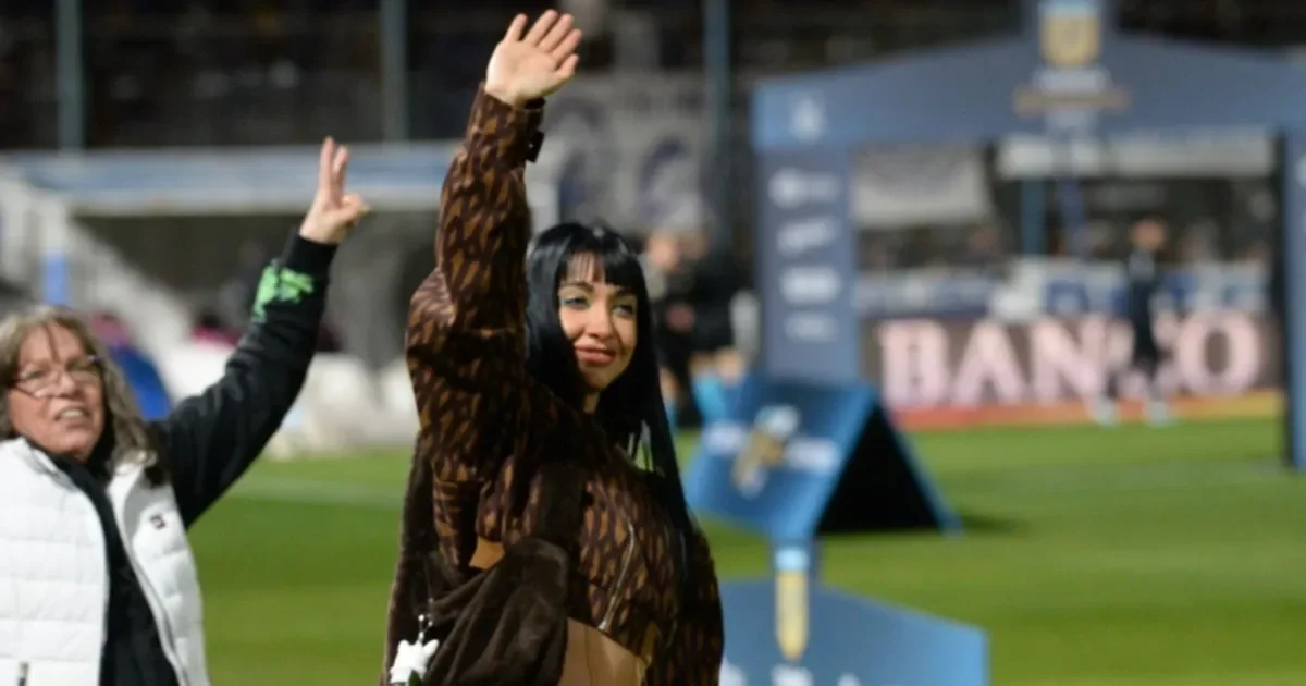 María Becerra celebra la victoria de Gimnasia y arrastra a sus seguidores en redes