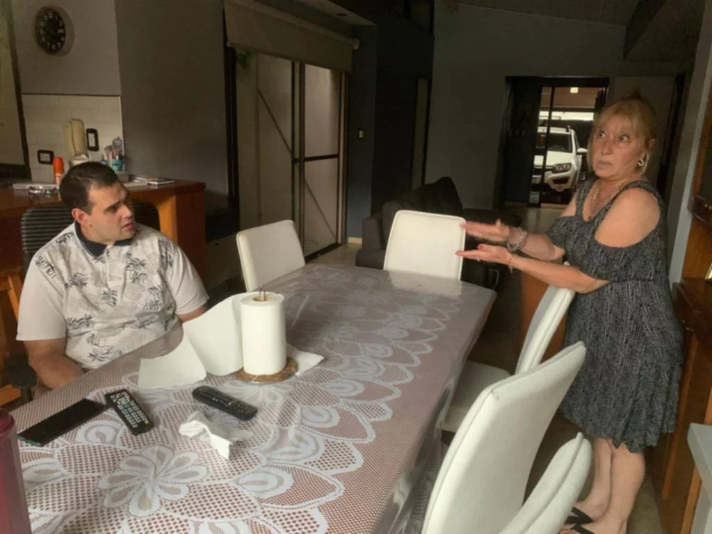 Más de 15 mil vecinos de Ensenada sufren por la falta de luz en medio de la ola de calor