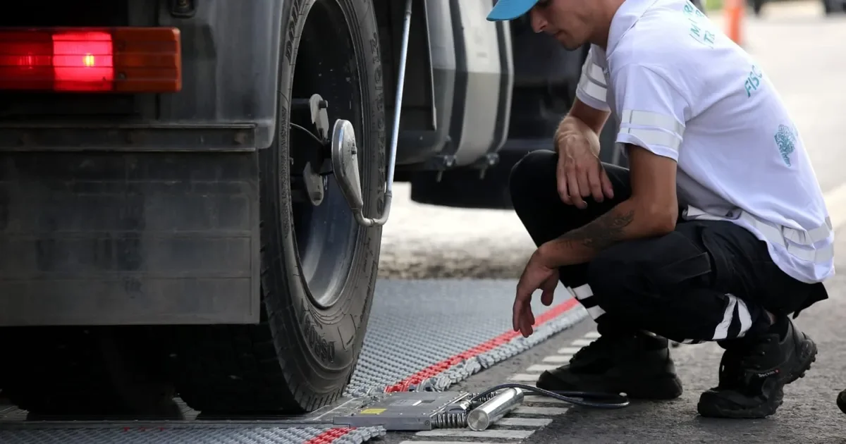 Más de 72 toneladas de contrabando son incautadas en la Autopista La Plata-Buenos Aires