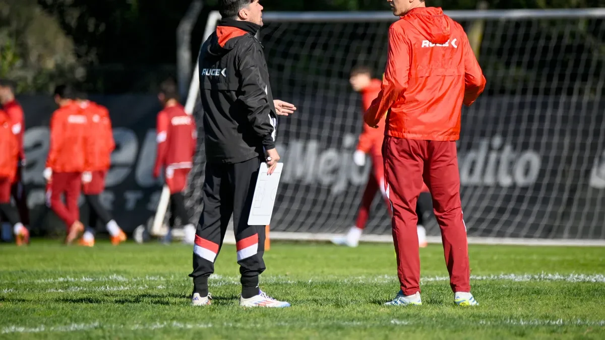 Medina implementa cambios tácticos para enfrentar a Flamengo en el Maracaná