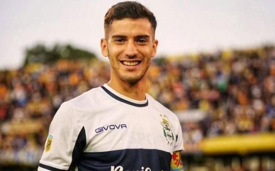 Melluso, a un paso de la revancha: el Lobo le abre la puerta tras su salida.